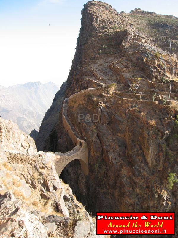 Yemen - Shahara Bridge - 06.jpg